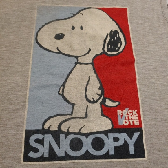 NWOT Snoopy Rock The Vote Tank - Picture 5 of 9